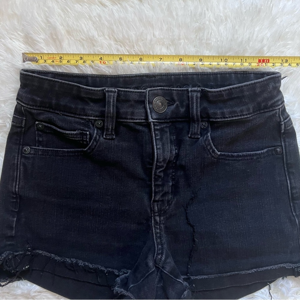 American Eagle Black Hi-Rise Shortie Denim Shorts - Picture 5 of 6